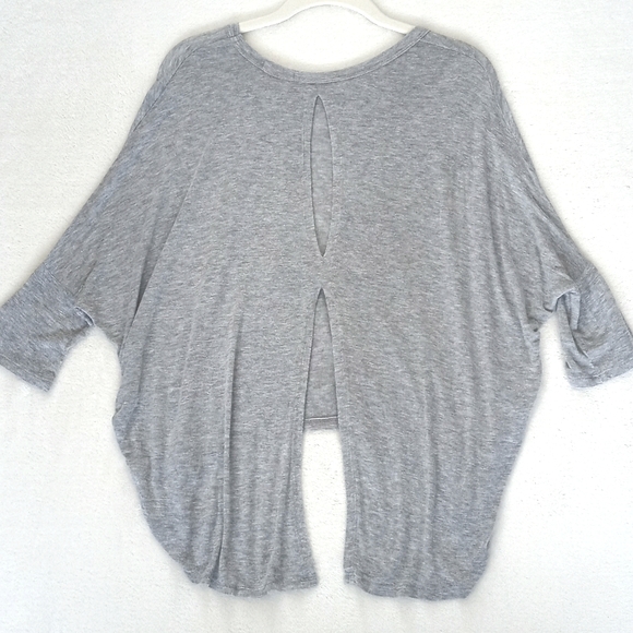Grey Rayon 3/4 Sleeve High Low Cut Out Back Top M - Picture 4 of 9